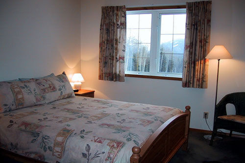 Birch Meadows Lodge B&B Fernie Exterior photo